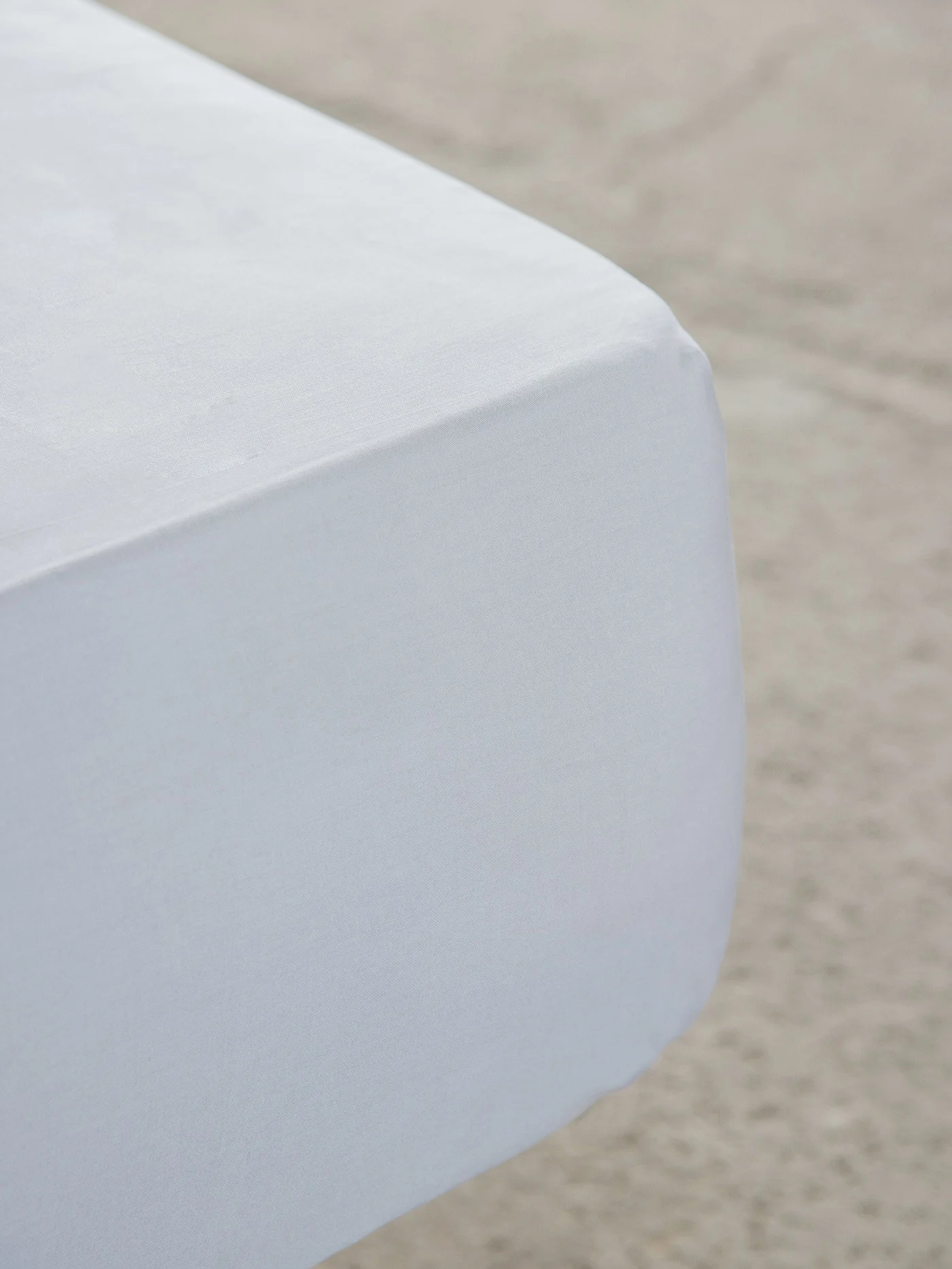 Σεντόνι Υπέρδιπλο Με Λάστιχο Unicolors White 165×205+35 “Nima Home”