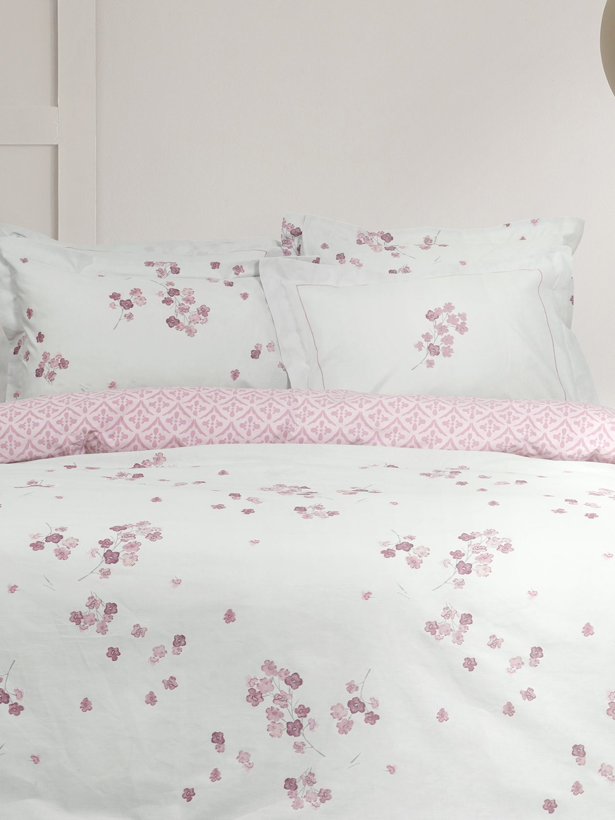 Σετ Σεντόνια Υπέρδιπλα με Λάστιχο Roselle (1 x 160x200+32 + 1 x 240x260 + 2 Μαξιλαροθήκες Oxford 4 πλευρών 52x72+5) "Nima Home" - Image 2