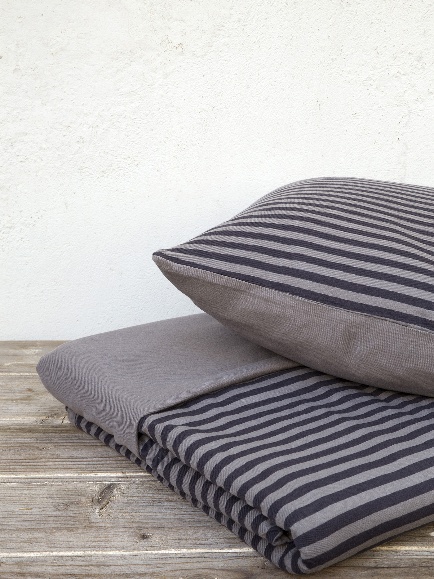 Σετ Παπλωματοθήκη Υπέρδιπλη - Suave Dark Gray - Υπέρδιπλη (1 x 220x240 + 2 Μαξιλαροθήκες 52x72) "Nima Home"