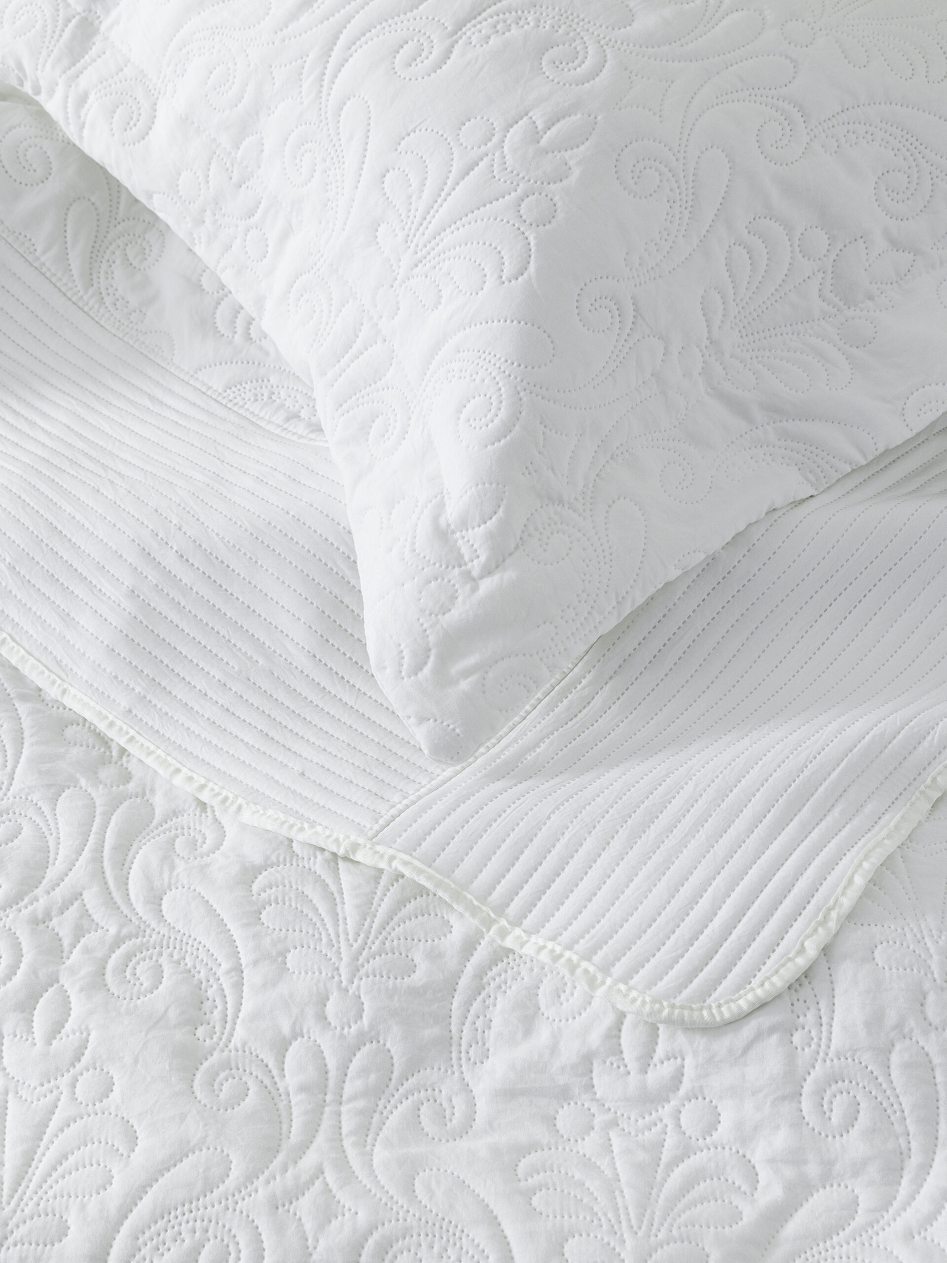 Σετ Κουβερλί 240x260 - Harmony White - Γίγας (1 x 240x260 + 2 Μαξιλαροθήκες Oxford 52x72+8) "Nima Home" - Image 2